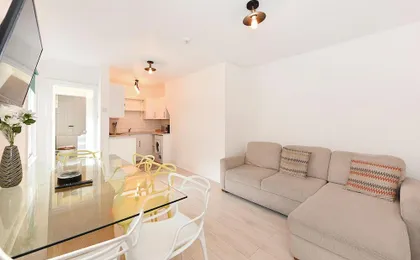 Bond Street Apartments
