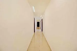 Earth Hotel Vadapalani