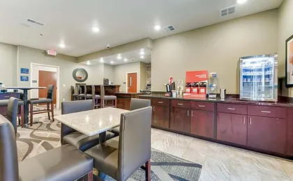 Cobblestone Hotel & Suites - Cozad