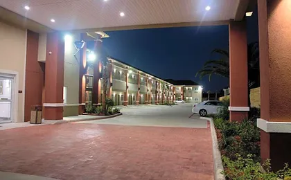 Grand Villa Inn & Suites Westchase