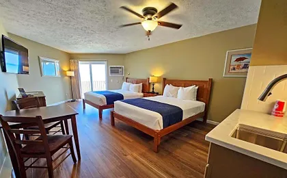 Pointes North Beachfront Hotel