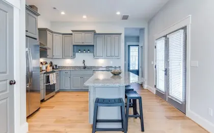 408b The Lynnhaven House Spacious 4 BR Townhouse Walking Distance to the Beach and Boardwalk
