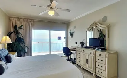 Admiral's Quarters #1406 by Southern Vacation Rentals