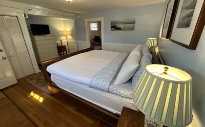 Entire Historic 5 Bed/ 5 Bath Inn Sleeps 17 5 Bedroom Home