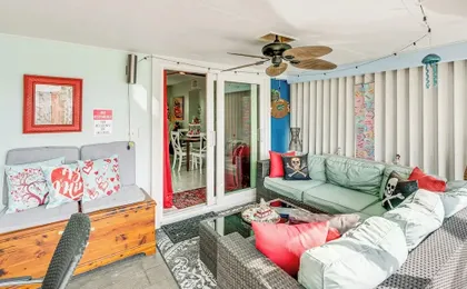 Port Charlotte Paradise w/ Private Outdoor Oasis!