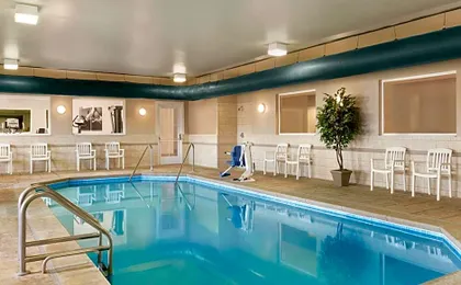 Country Inn & Suites by Radisson, Indianapolis Airport South, IN