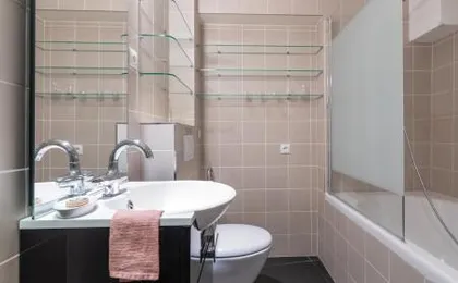 Augustins III - Family Apartment, Riverside Paris