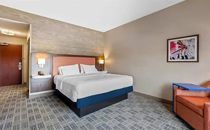 Hampton Inn & Suites Grove City