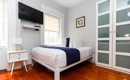 Charming & Stylish Studio on Beacon Hill #12