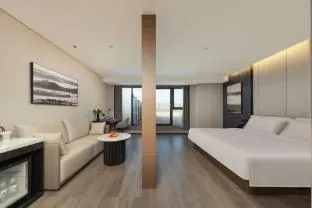 Atour Hotel Chengdu Wenjiang Fengxi River Metro Station