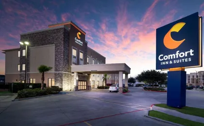 Comfort Inn & Suites Victoria North