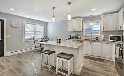 Modern Middletown Retreat, Minutes to Downtown!