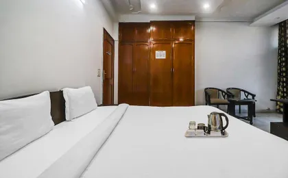 Oyo 474 Hotel Vm Residency