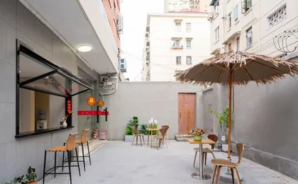 Dengba Inn (Shanghai Caoyang Road Subway Station Global Harbor Branch)