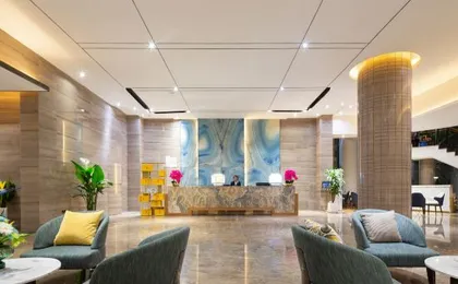 Tomorrow Hotel (Bao'an International Airport Huangtian Subway Station)