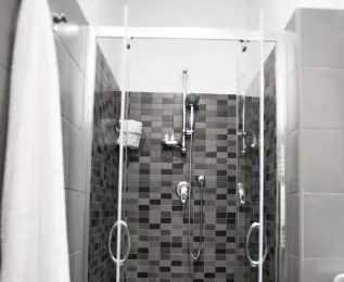 Costantino Secondo Guest House