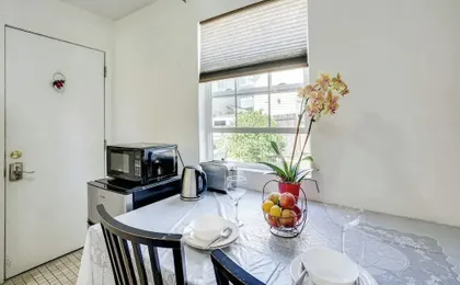 5 Mi to Dtwn Oakland: Studio w/ Shared Patio