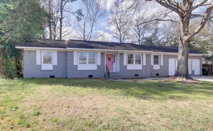 Suburban Family Home 18 Mi to Dtwn Charleston!