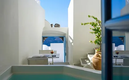 Pantelia Suites