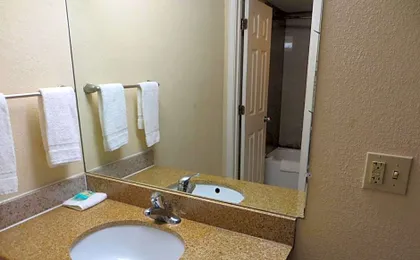 Budget Inn