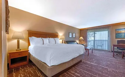 Best Western Premier The Lodge On Lake Detroit