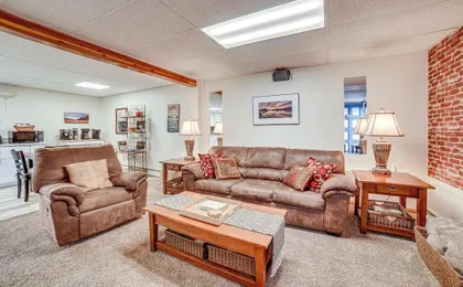 Anchorage Apt: Home Base for Alaska Adventure!