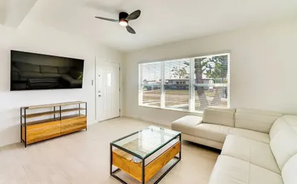 4 Mi to Beach! Sleek Getaway in Port Charlotte