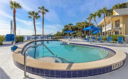 Hilton Vacation Club Charter Club Naples Bay