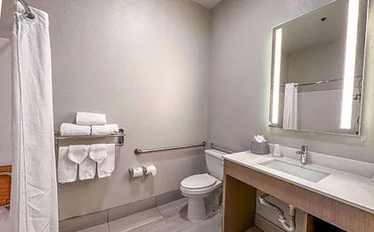 Holiday Inn Express Hotel & Suites Ennis By IHG