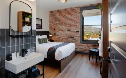 Lightwell Hotel & Spa