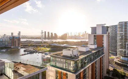 Two Bedroom Apartment - London Excel Stays