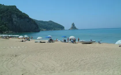 Holiday Apartments "Yannis" on Agios Gordios Beach in Corfu