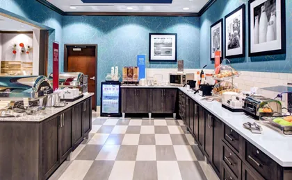 Hampton Inn & Suites by Hilton Atlanta Perimeter Dunwoody (H)