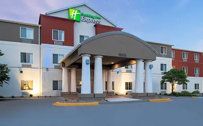 Holiday Inn Express Hotel & Suites Burlington By IHG