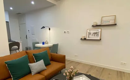w Warm Modern 1BR Apartment in Chueca
