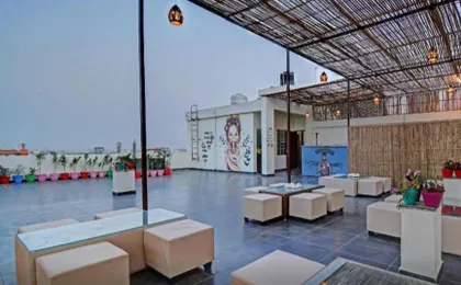 Cm Palace by Fabhotel