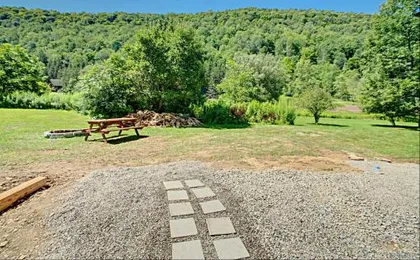 The Maples Apt - King Bed, Pet Friendly, Beautiful Views