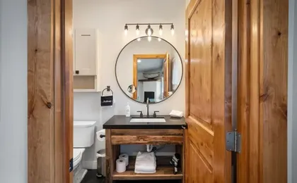 The River House 3 Bedroom Cabin