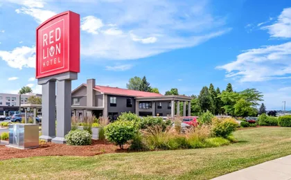 Red Lion Hotel Portland Airport