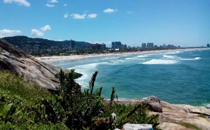Apartamento Frente Para O Mar ,50 M Da Praia , Ar Condicionado Todos Quartos