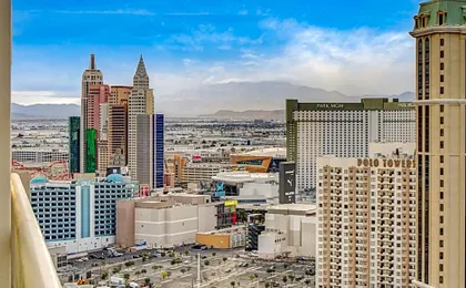 SPHERE VIEW - Signature MGM Resort Lucky Gem Penthouse & Luxury Suites 27817