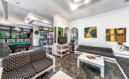 Hotel Iro