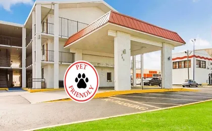 OYO Hotel Mobile, AL I-65 at Airport Blvd