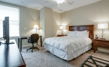 Bluebird Suites Near Autozone Park