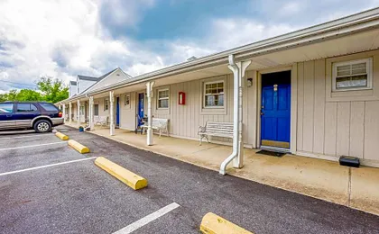 Relax Inn By OYO Natural Bridge I-81