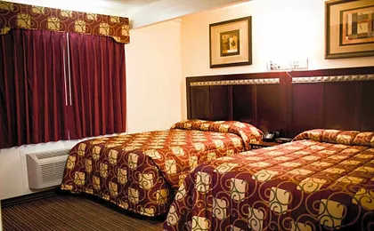 Whispering Palms Inn