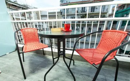 Downtown Luxury Boutique Suites : the red suite