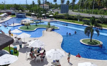 Muro Alto Condominio Club