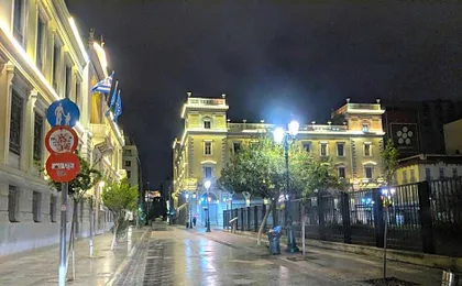 Cozy Luxury Apartment in the Heart of Athens 8-2
