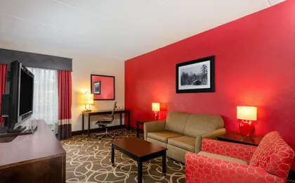 La Quinta Inn & Suites by Wyndham Summersville